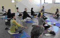 ישיבה מזרחית – Sukhasana 