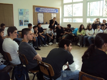 סטודנטים מקמפוס חיפה קיימו סדנאות בבי'ס תיכון בעיר
