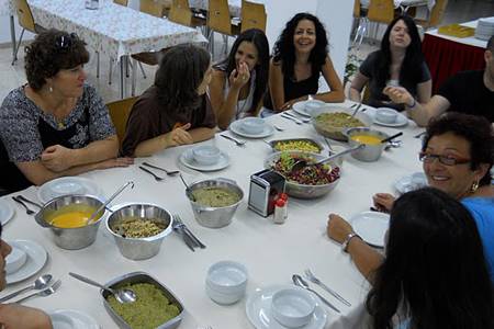 מראות מסדנת בישול שנערכה בקמפוס חיפה, יוני  2010