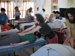 פעילות המגמה לאיורוודה ב'מעון יעלים' - יולי 2010