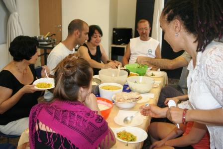 הציצו לסדנת בישול בקורס תזונה איורוודית