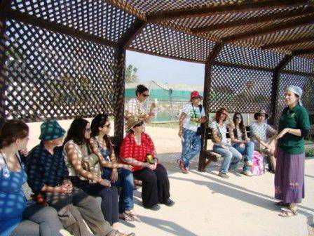 סיור בשדה אליהו להכרת החקלאות האורגנית והביולוגית