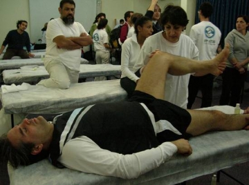 סטודנטים ממכללת רידמן טיפלו ברצי מרתון טבריה 